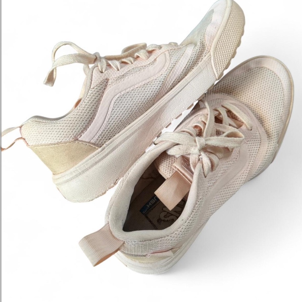 Vans Women's Pink Ultrarange Sneakers